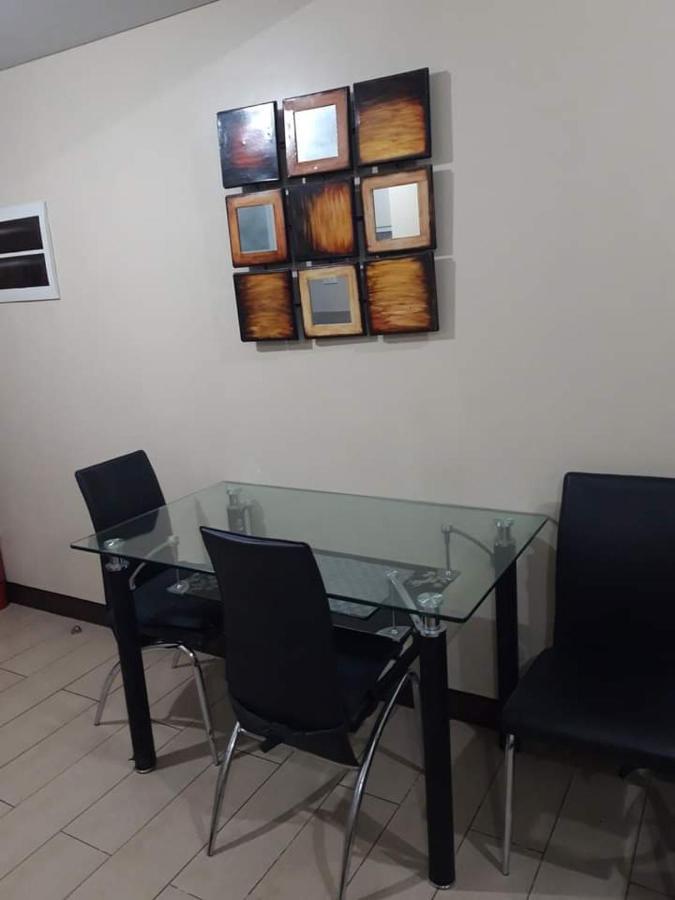 Zoe Amarah Condotel Manila Kültér fotó